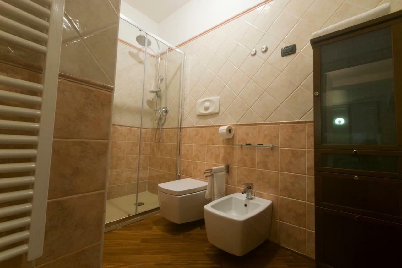 Suite Del Borgo - Affittacamere - Guest House Bologna Exterior photo