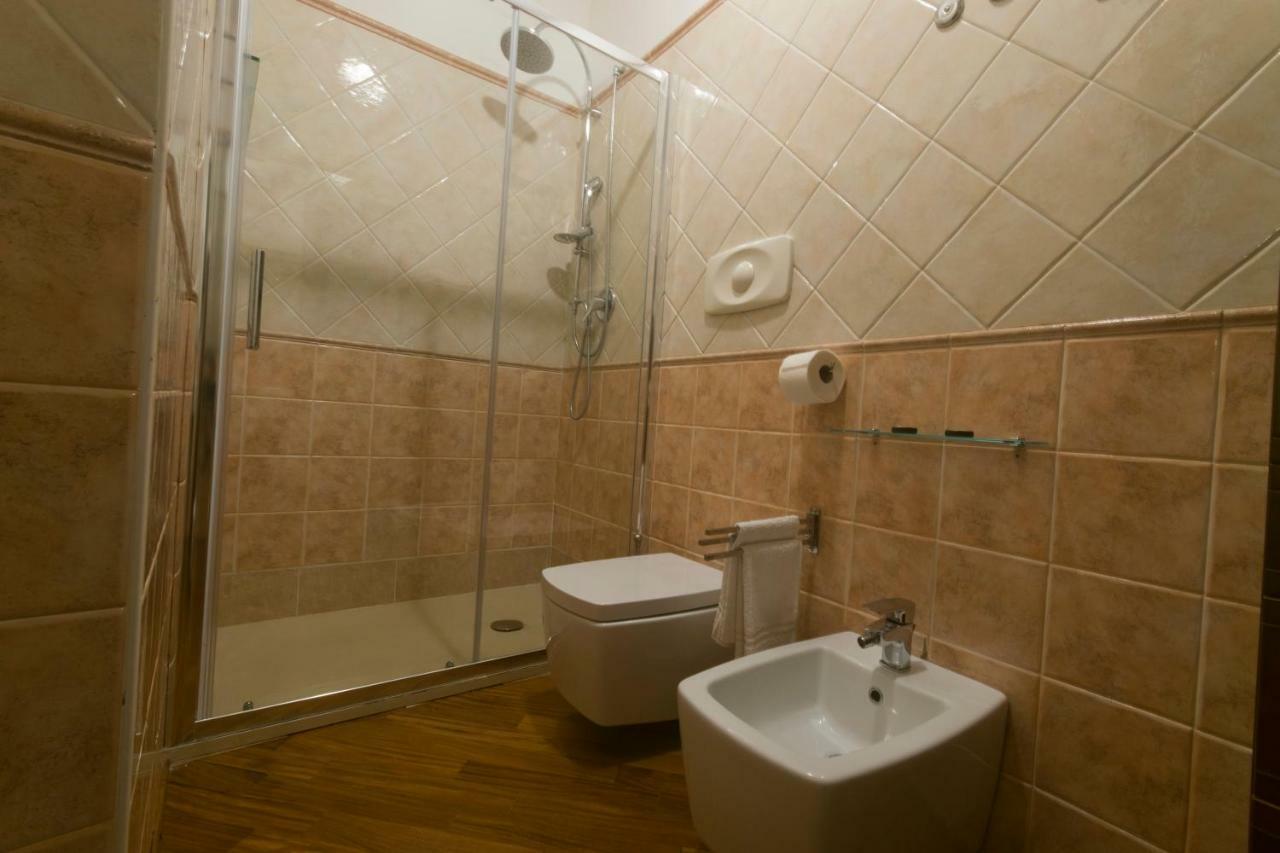 Suite Del Borgo - Affittacamere - Guest House Bologna Exterior photo