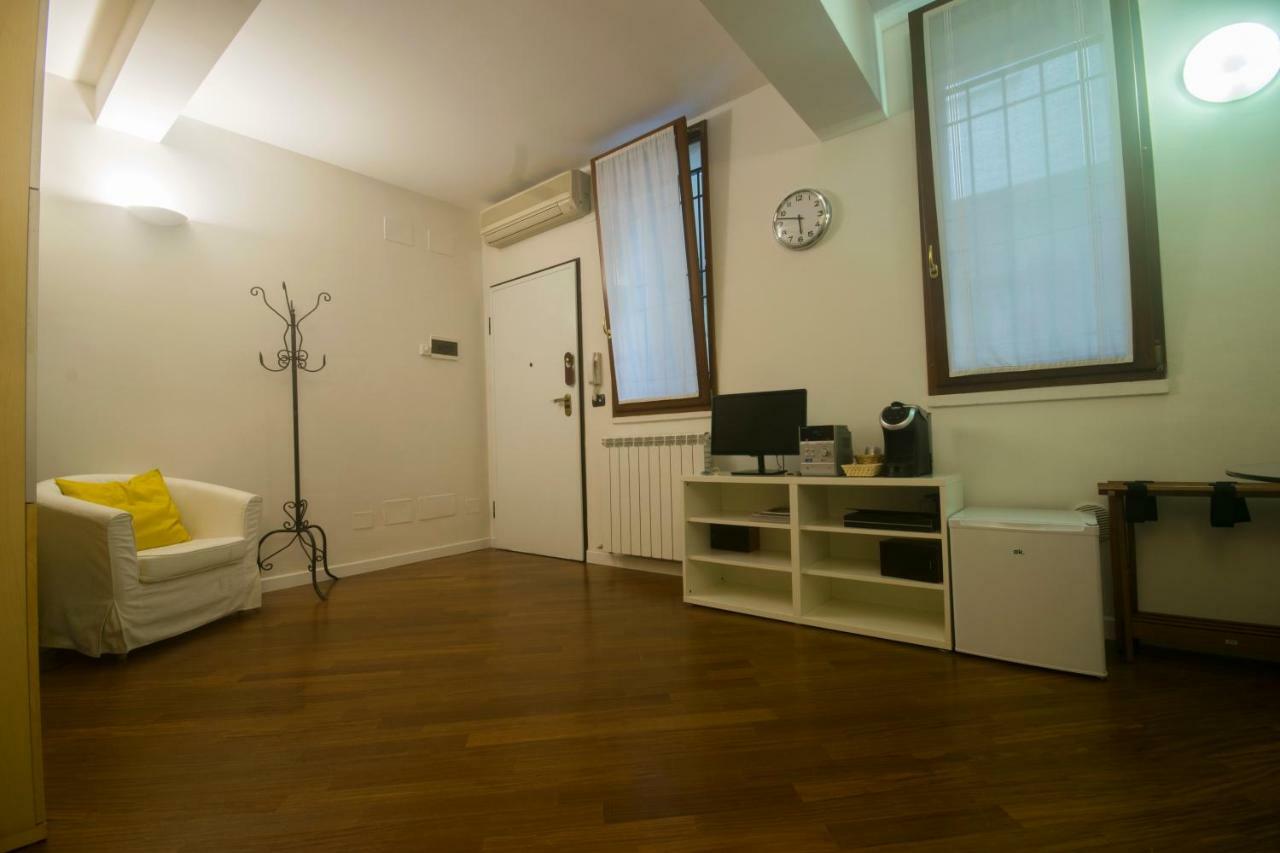 Suite Del Borgo - Affittacamere - Guest House Bologna Exterior photo