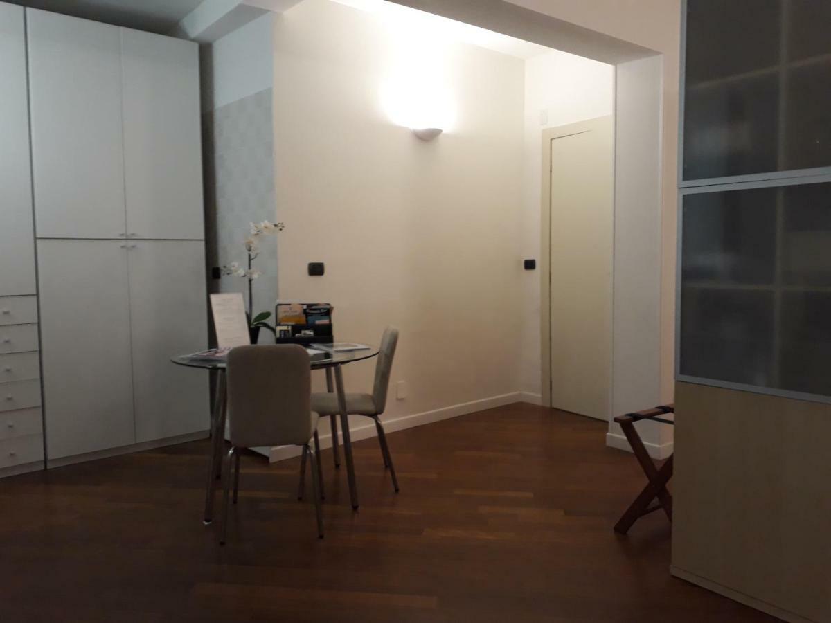 Suite Del Borgo - Affittacamere - Guest House Bologna Exterior photo